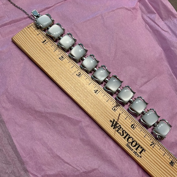 Vintage - CORO - Complete Set - White Moonray - Thermoset Lucite - 1956 - Picture 11 of 14